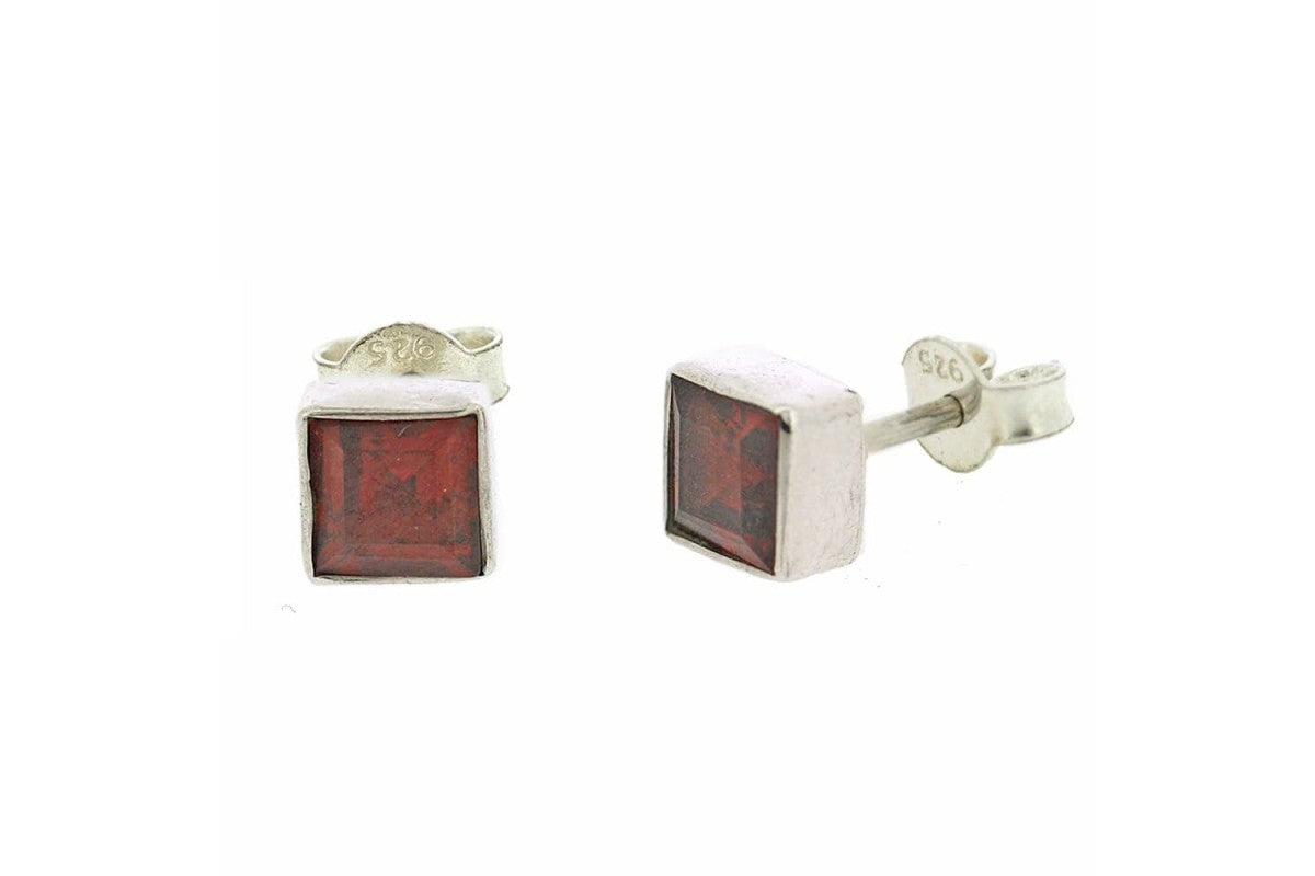 Earrings - .925 Silver 5mm Stud - Garnet Faceted Square